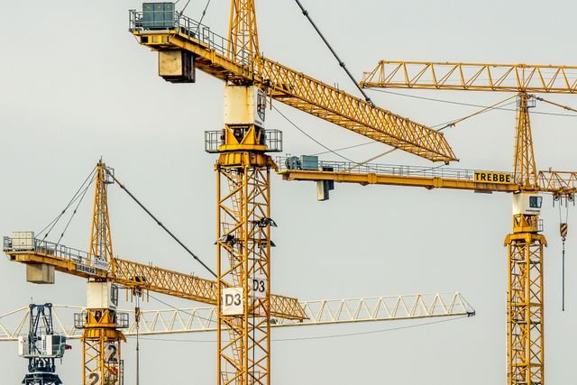 Planning a Major Construction Lift: What Project Managers Need to Know
